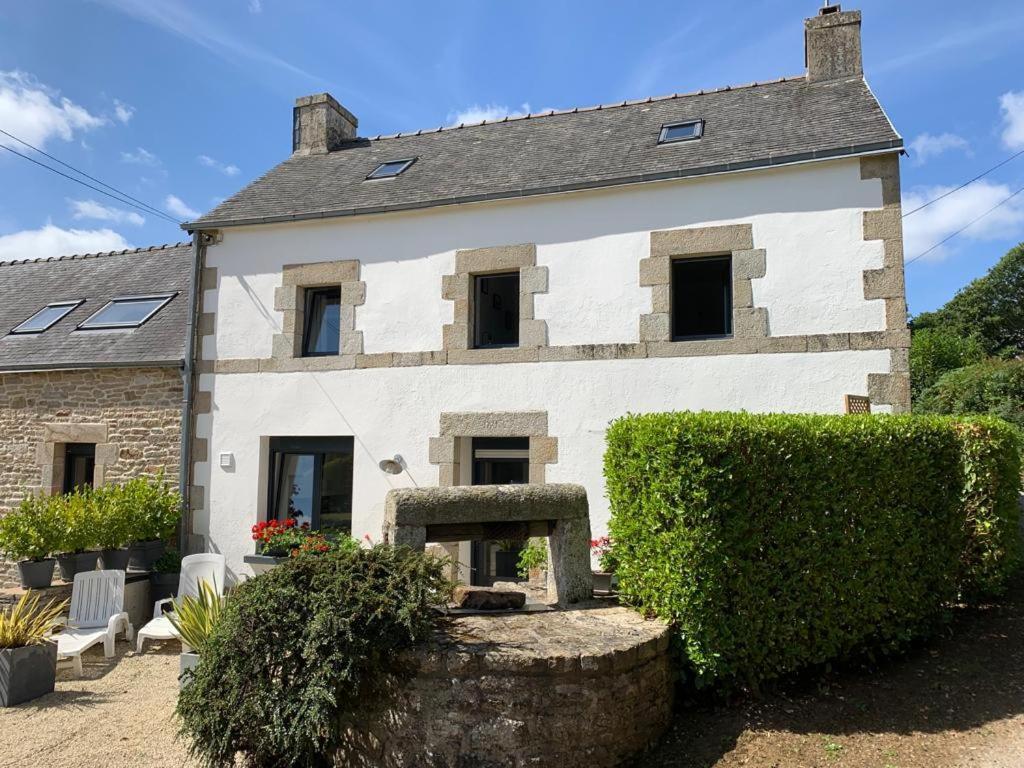 Longere De Kerveguen Argoat Villa Leuhan Exterior photo